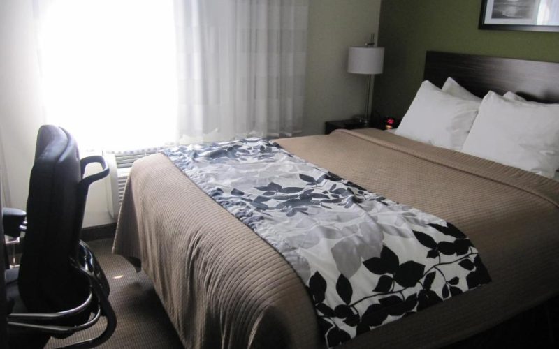 cresthaven-inn-jamaica-rooms