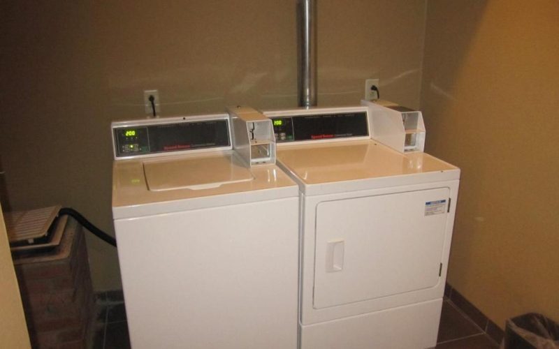 cresthaven-inn-jamaica-rooms